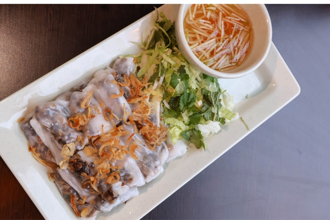 Bánh Cuốn (Steamed Rice Rolls)(Nemnoms.uk)