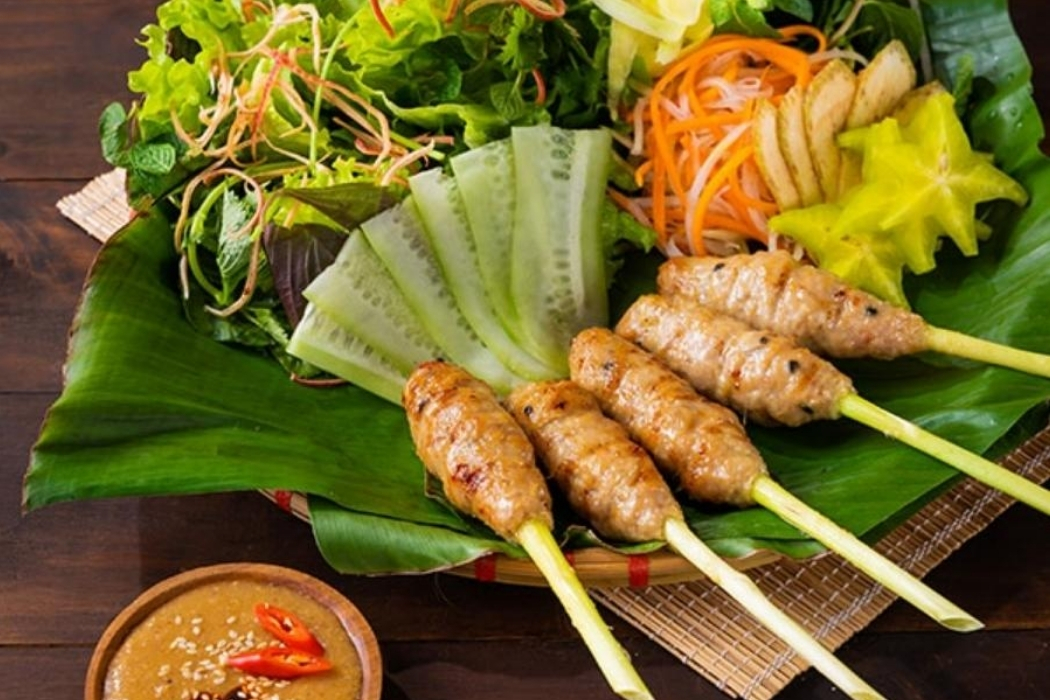 Nem Lụi (Lemongrass Pork Skewers)