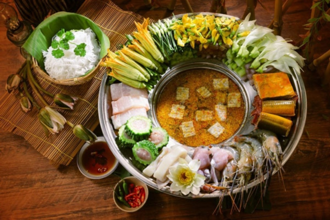 Lẩu Mắm (Fermented Fish Hotpot)